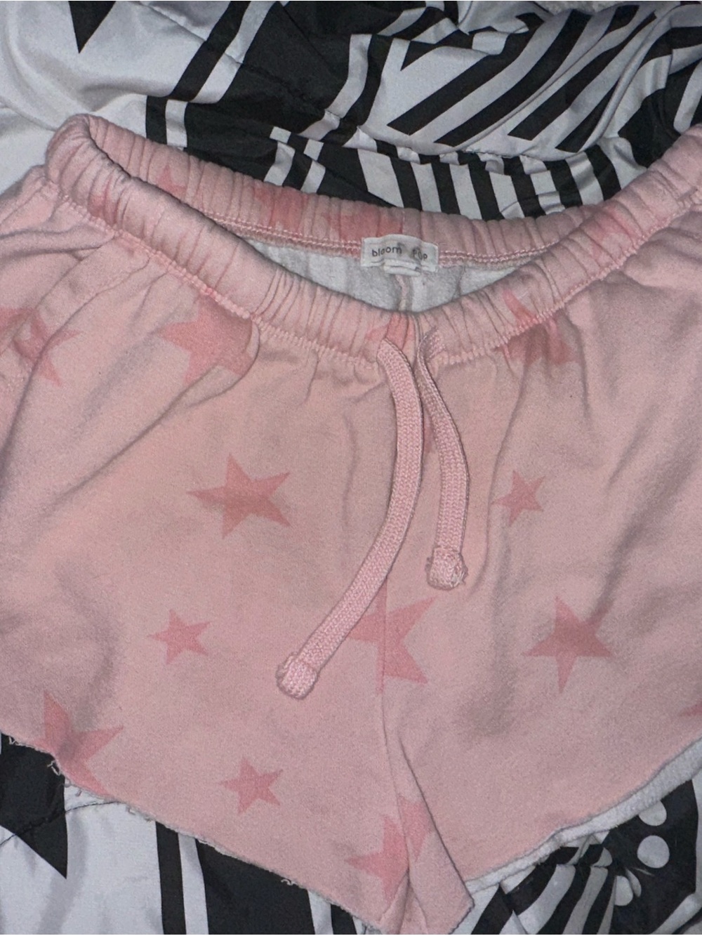 pop Pink Star-Print Shorts